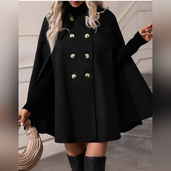 Elegant Black Cape Coat with Buttons - Picture 2 of 6
